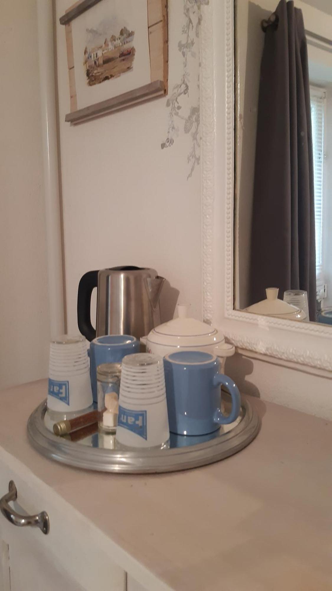 Le Buisson De La Gariole Bed & Breakfast Aubigny sur Nere Bagian luar foto