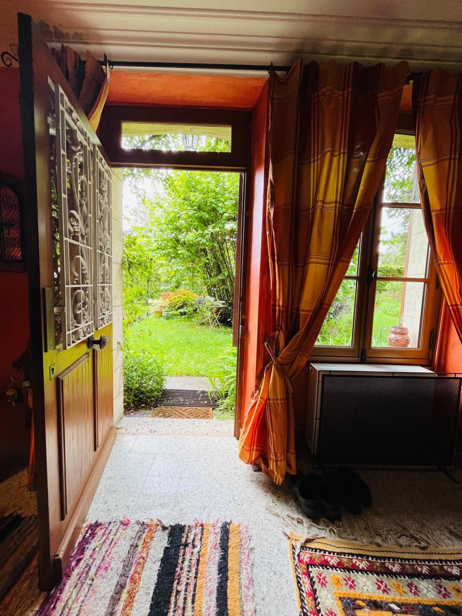 Le Buisson De La Gariole Bed & Breakfast Aubigny sur Nere Bagian luar foto