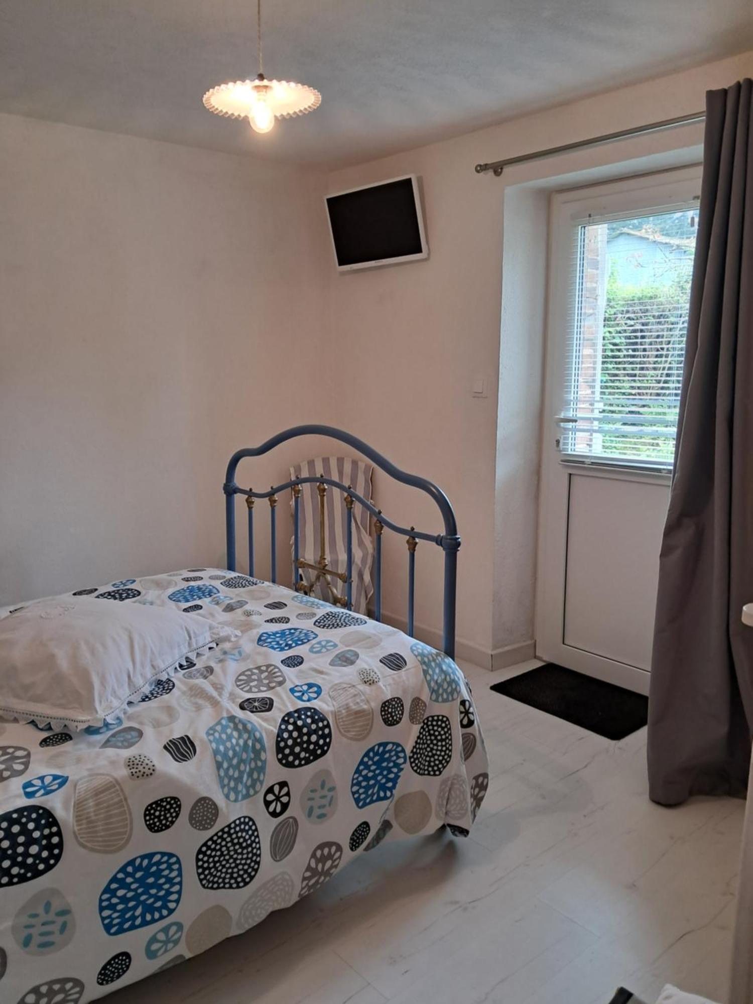 Le Buisson De La Gariole Bed & Breakfast Aubigny sur Nere Ruang foto
